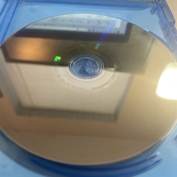 Dolphin Tale (Blu-ray) Only - Picture 6 of 7